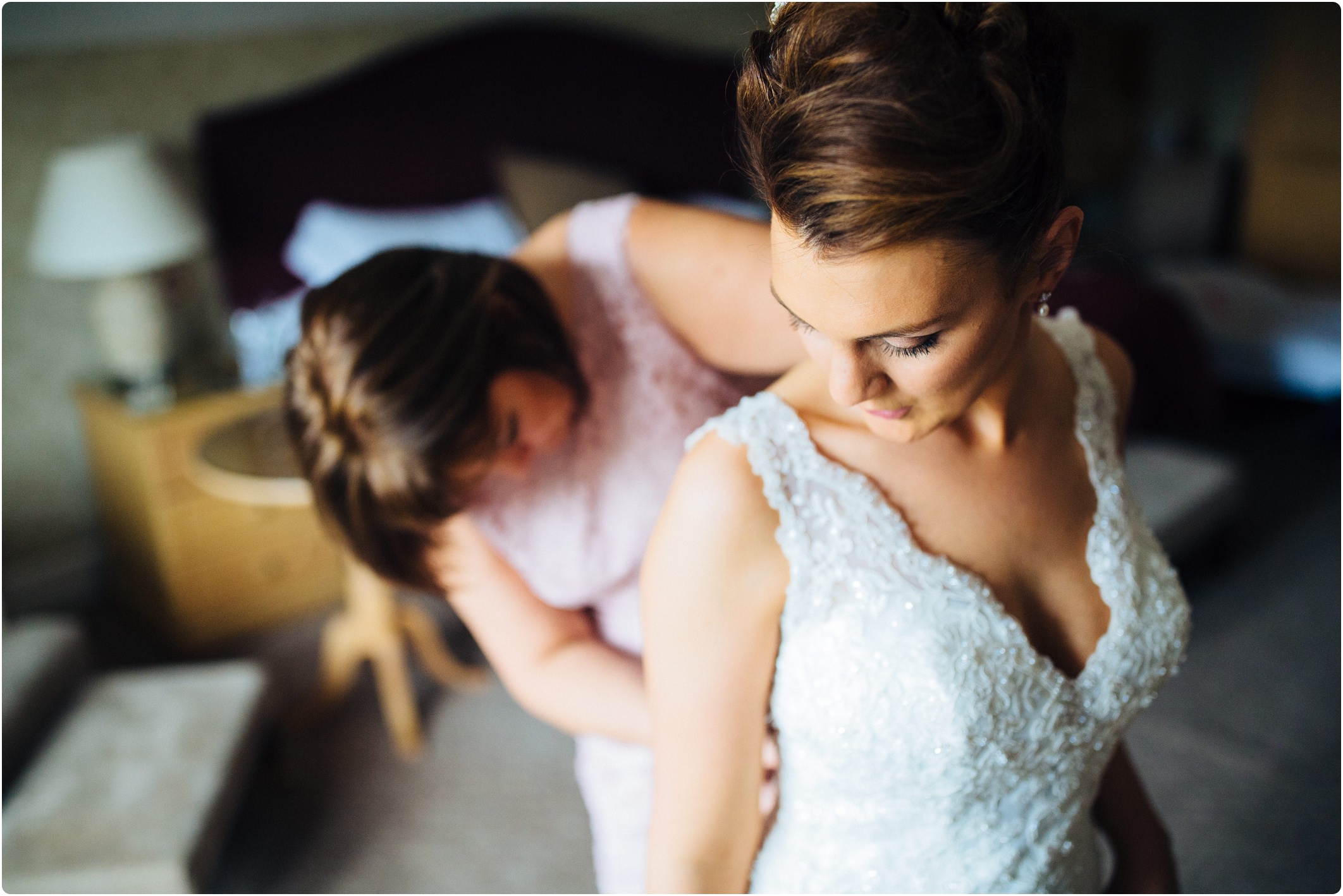 mum and daughter on wedding day